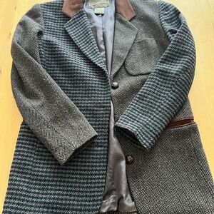 Elegant Herringbone Blazer - Black and Brown